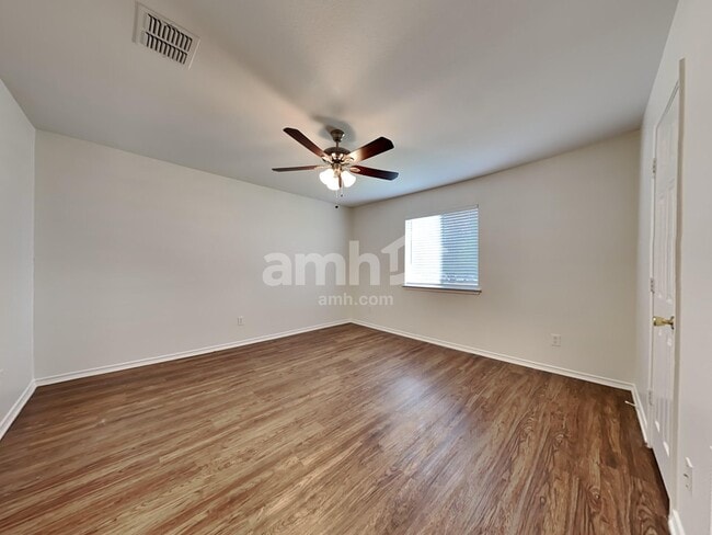 Building Photo - 2436 Sierra Dr