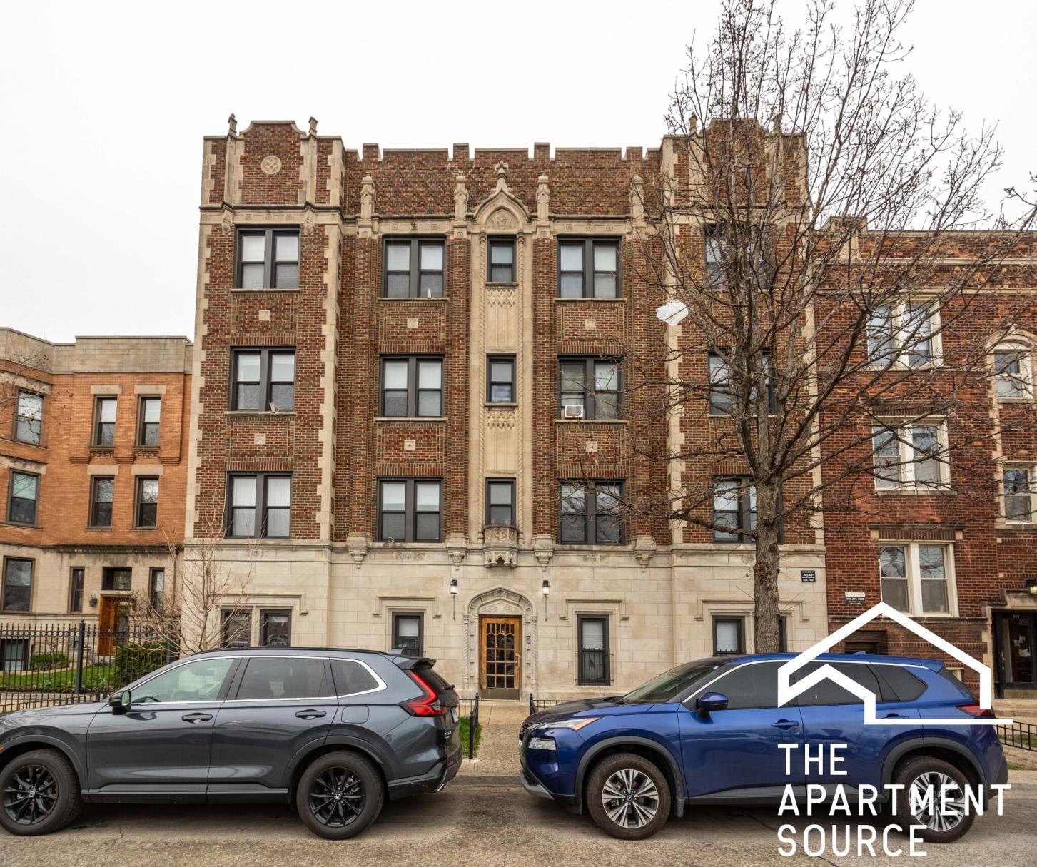 Building Photo - 948 W Cuyler Ave