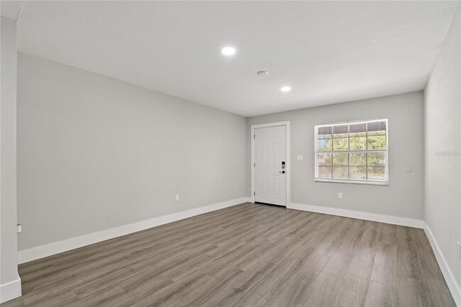 Building Photo - 3810 S Randall St