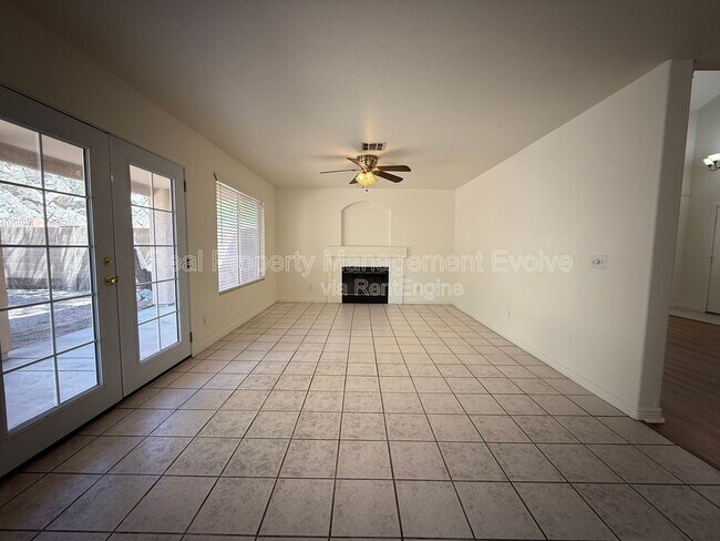 Building Photo - 16838 S 20th Pl