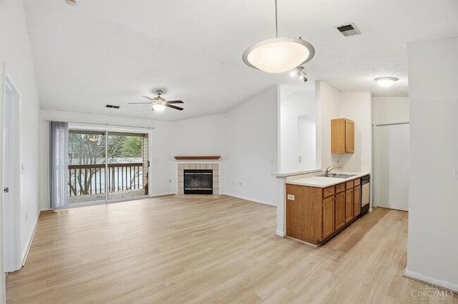 Building Photo - 8515 Island Pines Pl