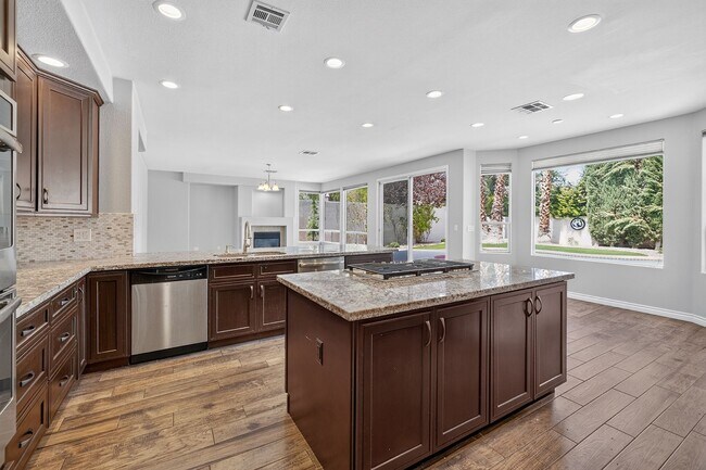 Building Photo - 8824 Cortile Dr
