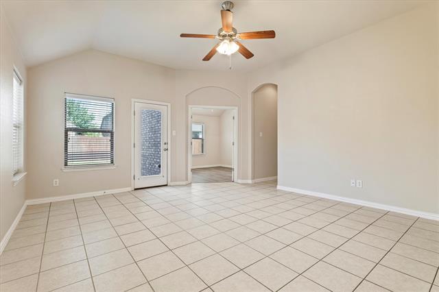 Building Photo - 5012 Seashore Ln