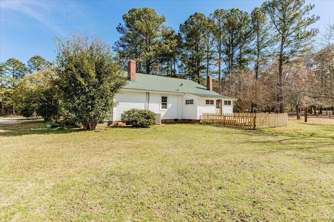 Building Photo - 3204 Ray Owens Rd