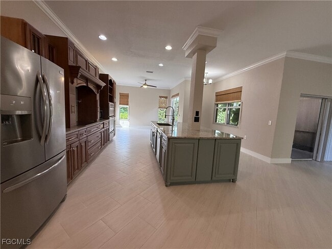 Building Photo - 8689 Spring Mountain Way