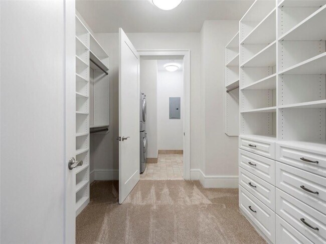 Building Photo - 1065 Peachtree St NE