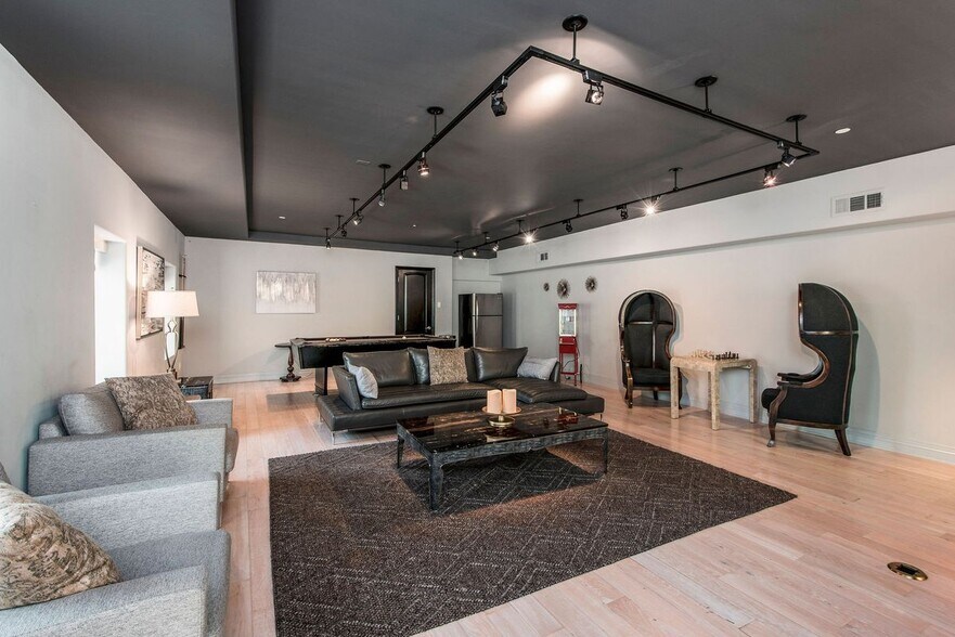 Building Photo - 1441 Robmar Dr