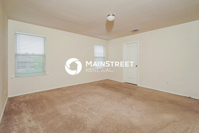 Building Photo - 3 Bedroom Pet-Friendly Home in New Braunfels, TX with Main Street Renewal