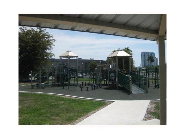 Building Photo - 2185 NW 16th Terrace