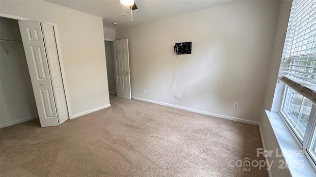 Building Photo - 7718 Abigail Glen Dr