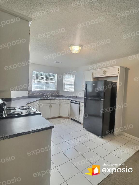 Building Photo - 3802 Soapstone Rd