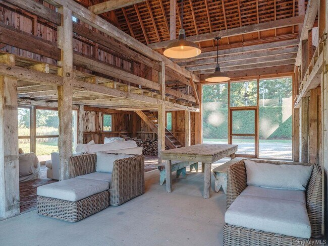 Building Photo - 29500 Main Rd