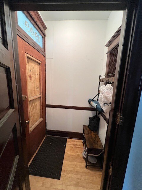 Building Photo - 1909 S May St