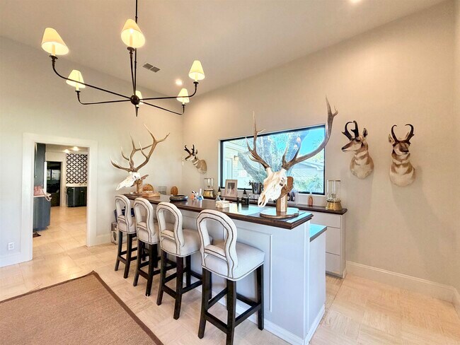 Building Photo - 205 McPherson Dr