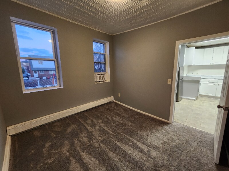 Building Photo - 32 Charles St