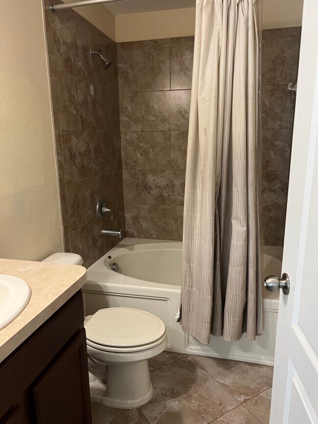 Building Photo - 9868 Trumpet Vine Loop