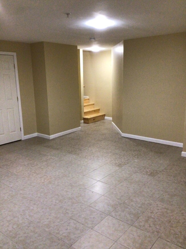Building Photo - "Discover Spacious Comfort at 36-1 Leo's Way: 3-Bedroom Haven with 2.5 Bathrooms in Alburgh, VT!"
