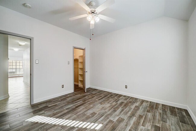 Building Photo - 17407 Winfield Square