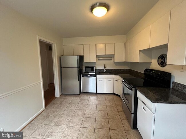 Building Photo - 1716 Macon St