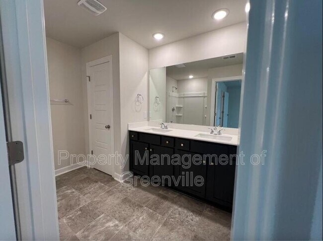 Building Photo - 131 Callen Dr