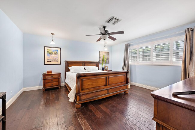 Building Photo - 409 Lighthouse Dr