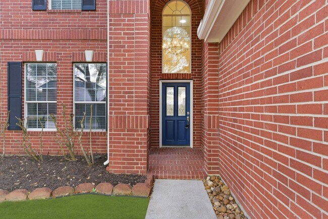 Building Photo - 25542 Saddlebrook Village Dr