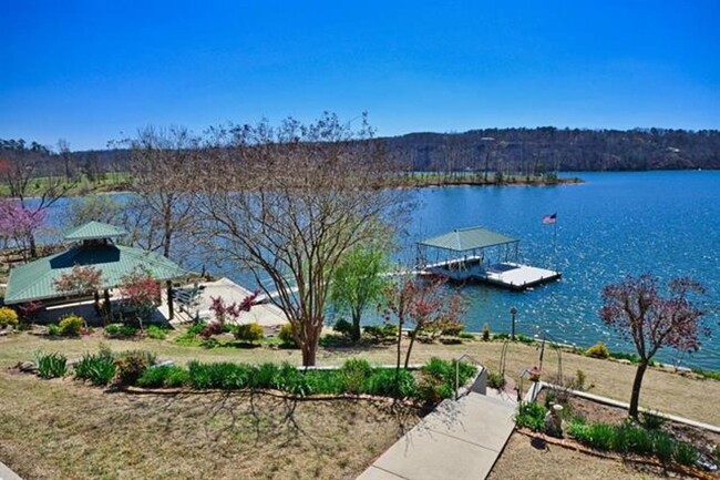 Building Photo - Smith Lake, 2 Bedroom, 2 bath