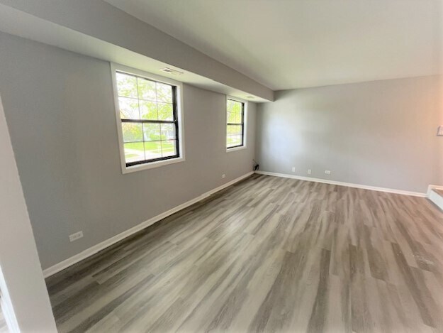 Building Photo - 1486 W Jefferson Ave