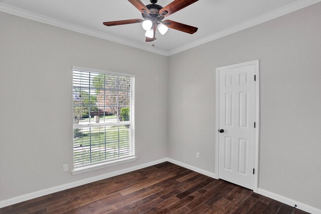 Building Photo - Coppell Cul-De-Sac living.  Ready Now!