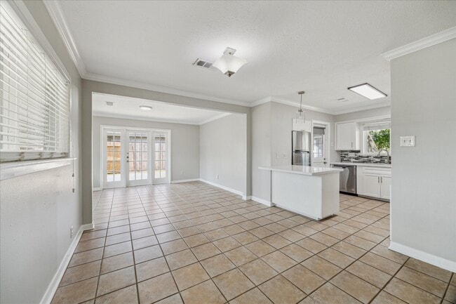 Building Photo - 4118 Gardendale Dr