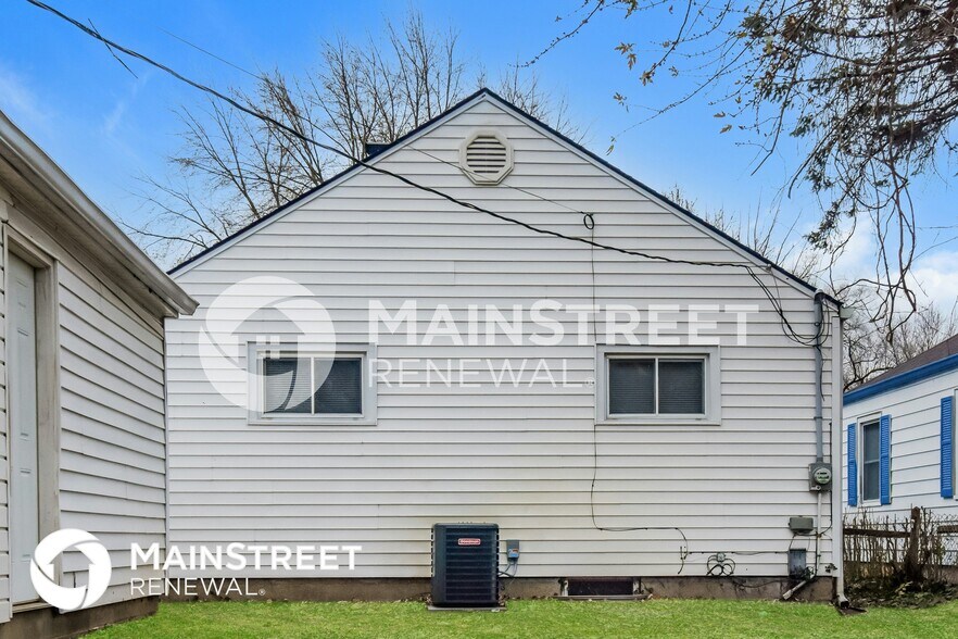 Building Photo - 5234 E 20th St