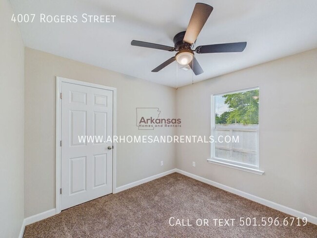 Building Photo - 4007 Rogers St