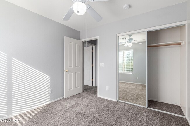 Building Photo - 11023 W Loma Ln