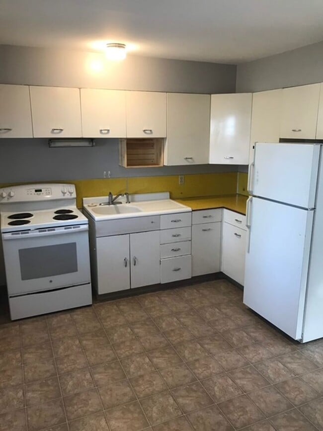 Building Photo - KF2