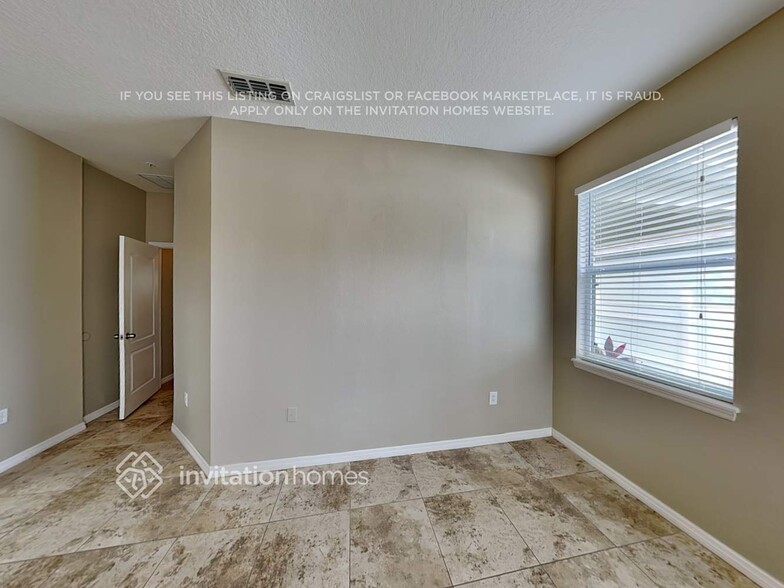 Building Photo - 10526 Eastpark Lake Dr