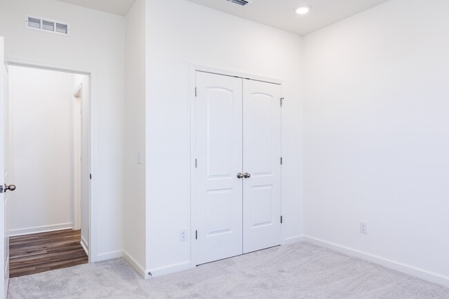 Building Photo - 2710 Turner Pines Dr
