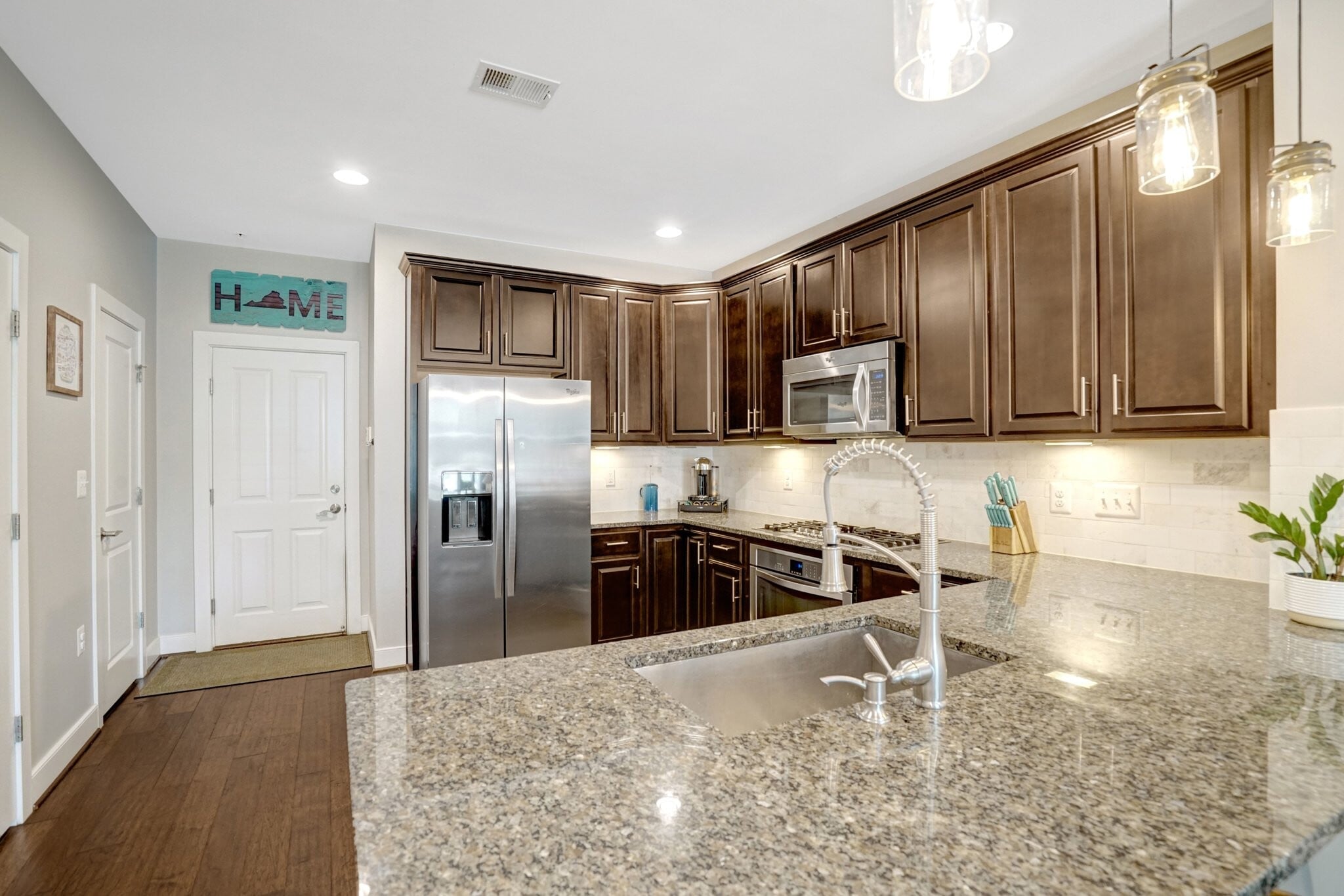 Kitchen - 2209 Richmond Hwy