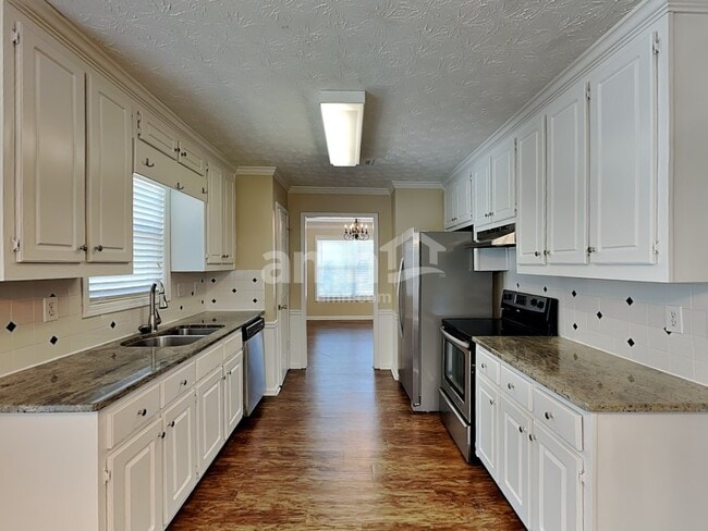 Building Photo - 900 Cline Petty Way