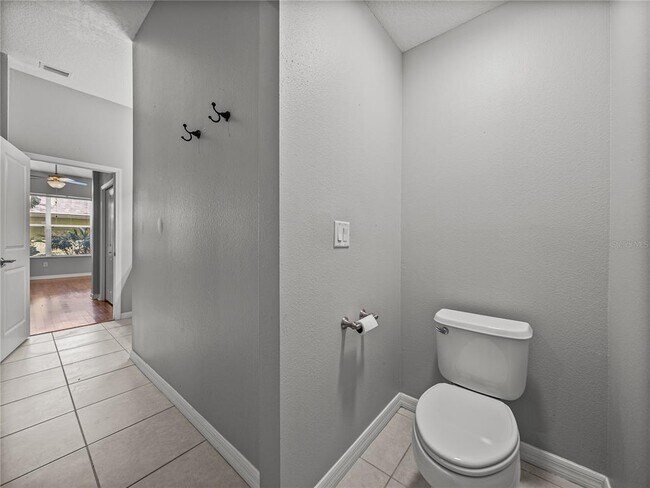 Building Photo - 6222 Hadley Commons Dr