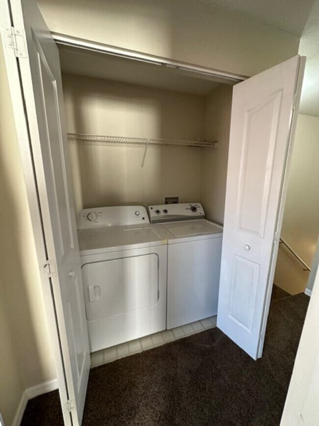 Building Photo - 2 Bedroom 2 Bathroom Townhome is Siena at Celebration with attached 2 Car Garage