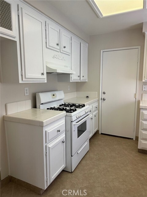 Building Photo - 21195 Country Farm Ln