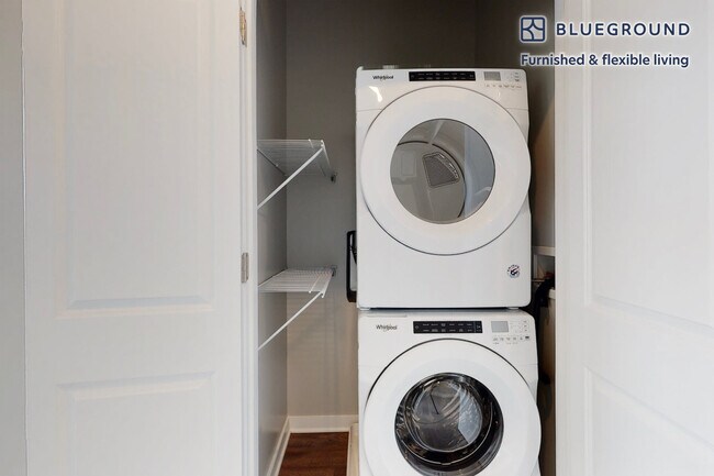 Building Photo - 79 Alexander St