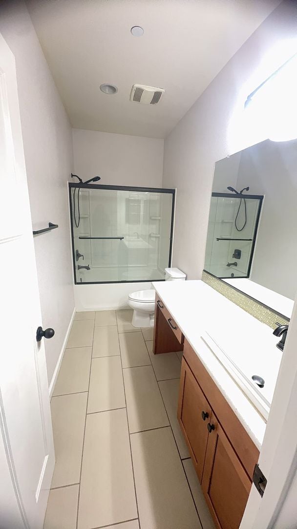 Building Photo - Riverbank!