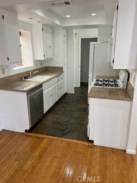 Building Photo - 22003 Belshire Ave