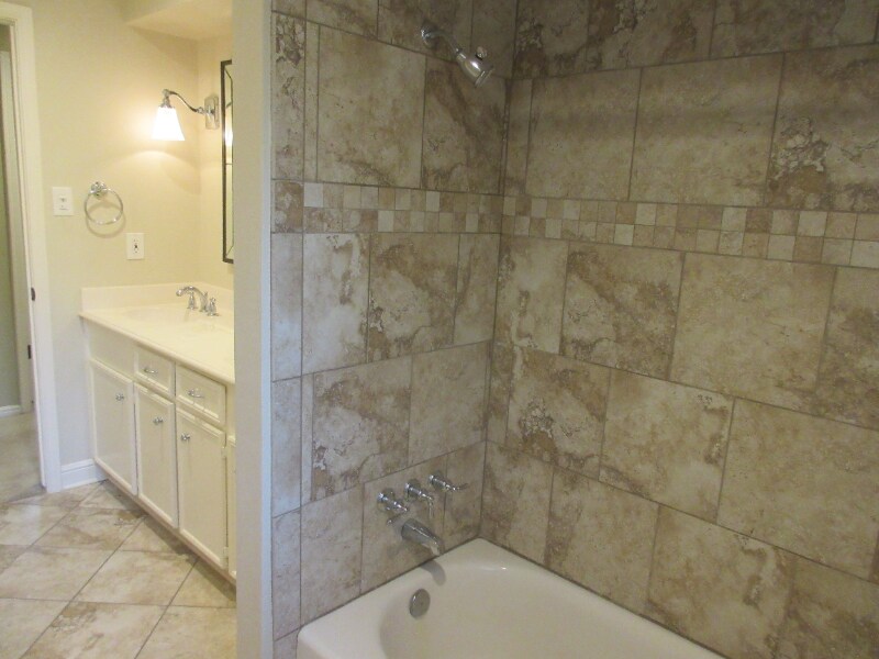 Building Photo - 17318 Edsall Dr