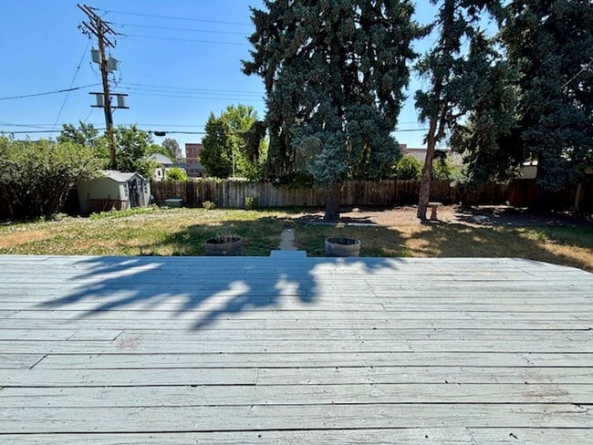 Building Photo - FREE AUGUST RENT!! - Sweet Bungalow in Par...