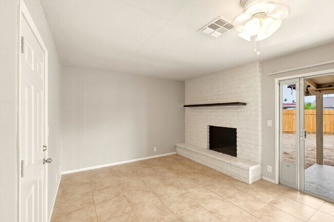 Building Photo - 1224 E 9th Ave