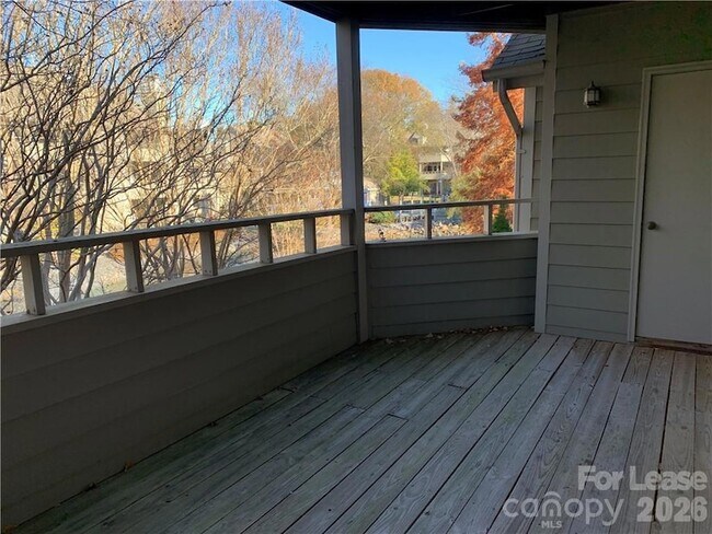 Building Photo - 2519 Stockbridge Dr