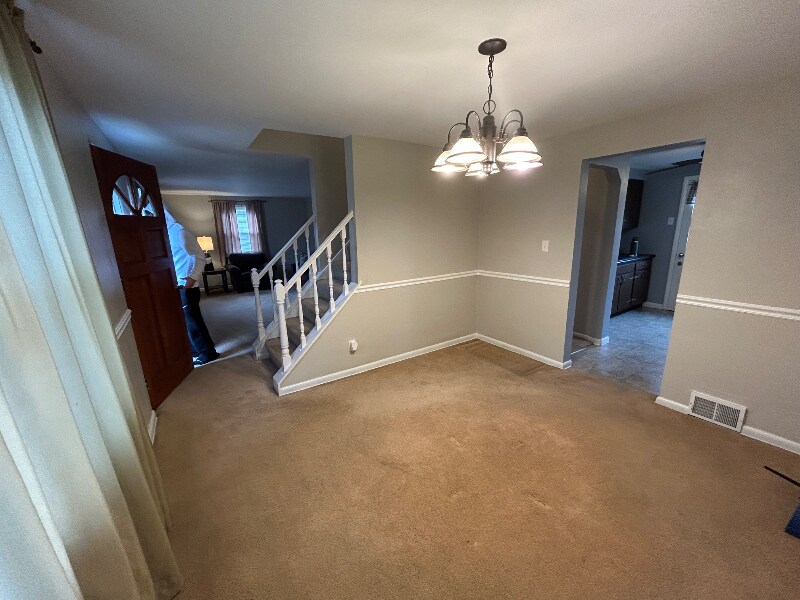 Building Photo - 190 Andrew Dr