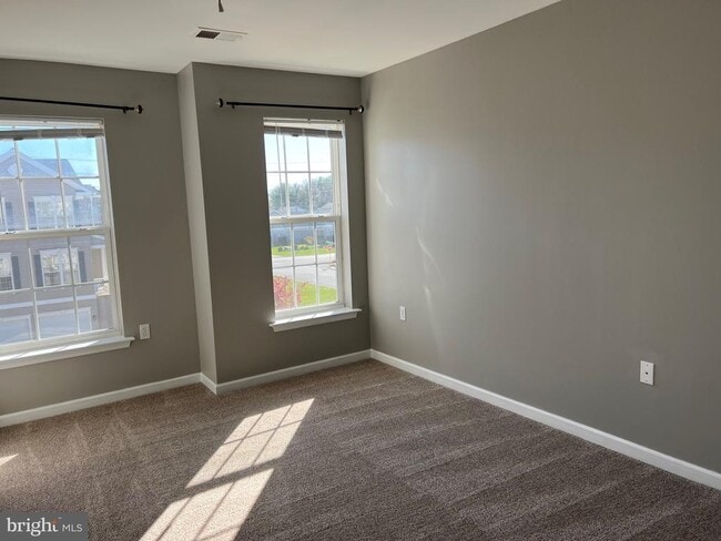 Building Photo - 206 Brook Meadow Dr